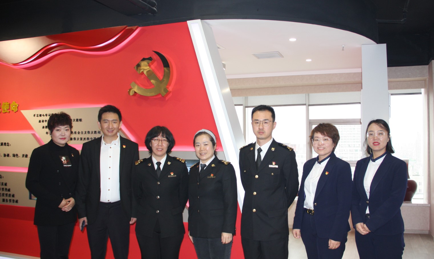 天津?yàn)I海機(jī)場海關(guān)統(tǒng)計科與永誠世佳開展支部共建活動